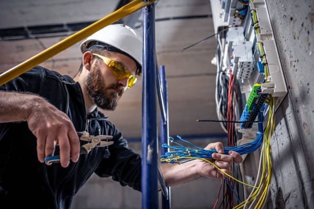 Best Emergency Electrical Repair  in Jackson, MI
